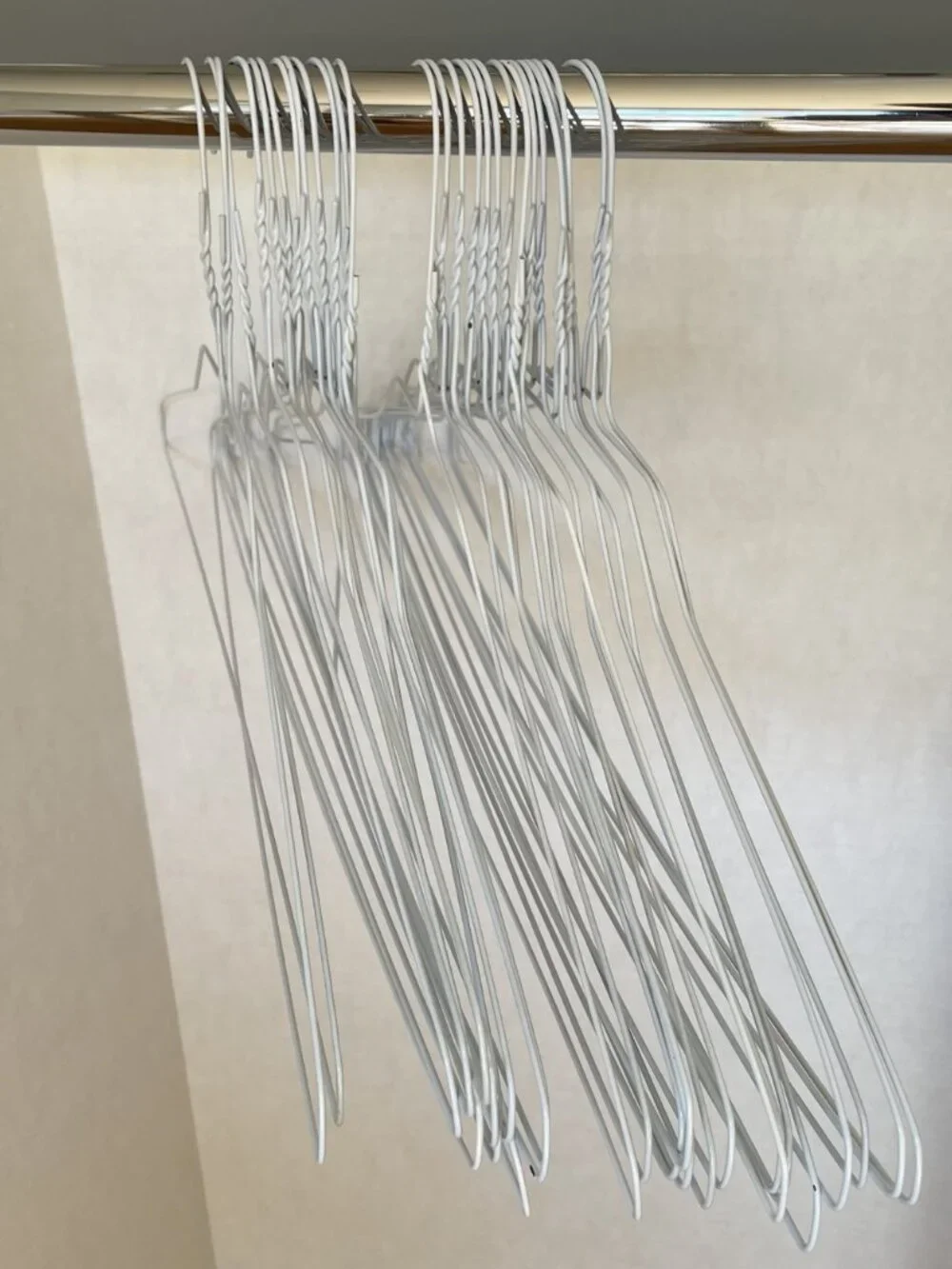 Lot of 30 White Wire Clothes Hangers Shirt Blouse Craft 18”